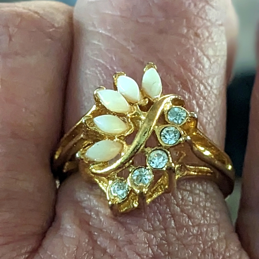 Five stone Diamond/Opal Gold Ring